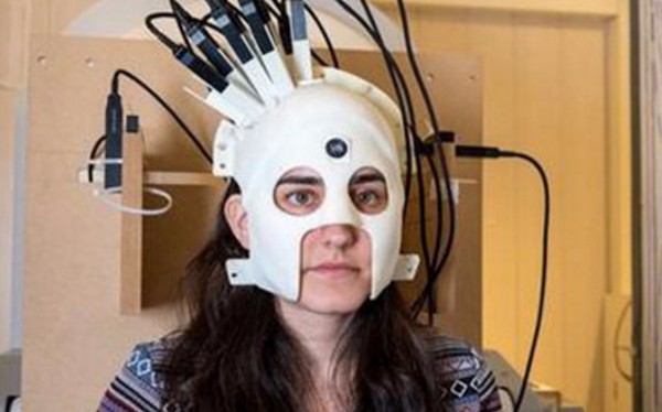 科學(xué)家開發(fā)可穿戴腦部掃描頭盔:3D打印僅重905克