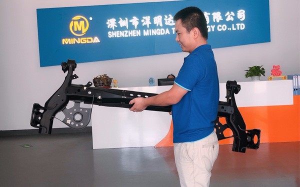 重磅新聞：洋明達(dá)3D打印機(jī)MD-666 1:1打印汽車(chē)保險(xiǎn)杠，無(wú)縫組裝，模擬真實(shí)場(chǎng)景