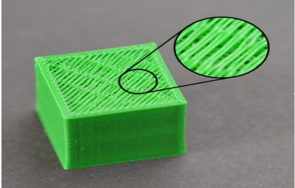 頂層出現(xiàn)孔洞或縫隙(圖1) 頂層出現(xiàn)孔洞或縫隙(圖1)